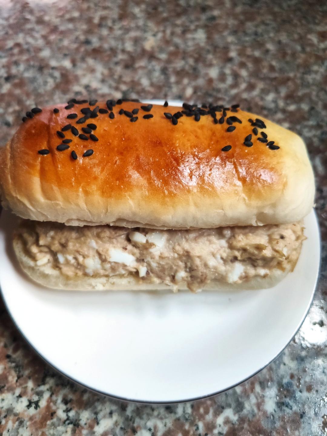 酸奶红豆小枕头面包