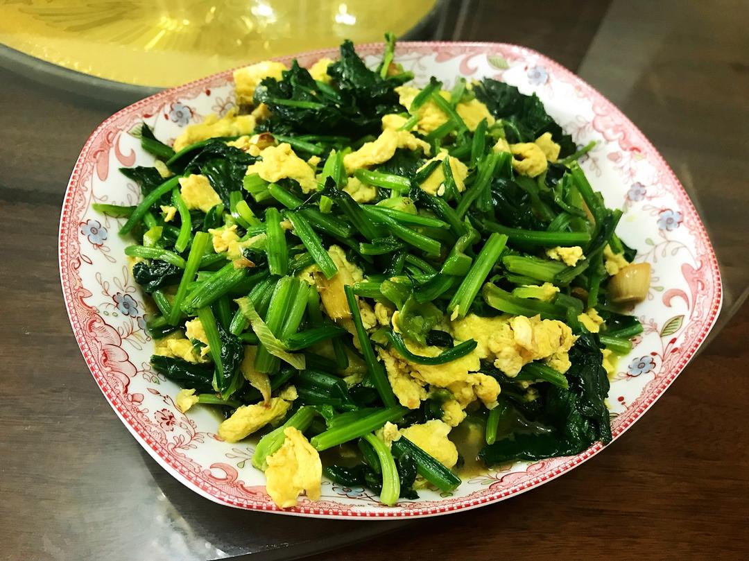 菠菜炒鸡蛋