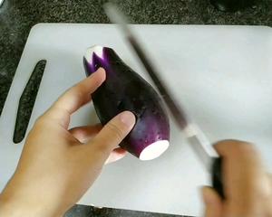 如何蒸出好看的紫色茄子的做法 步骤5