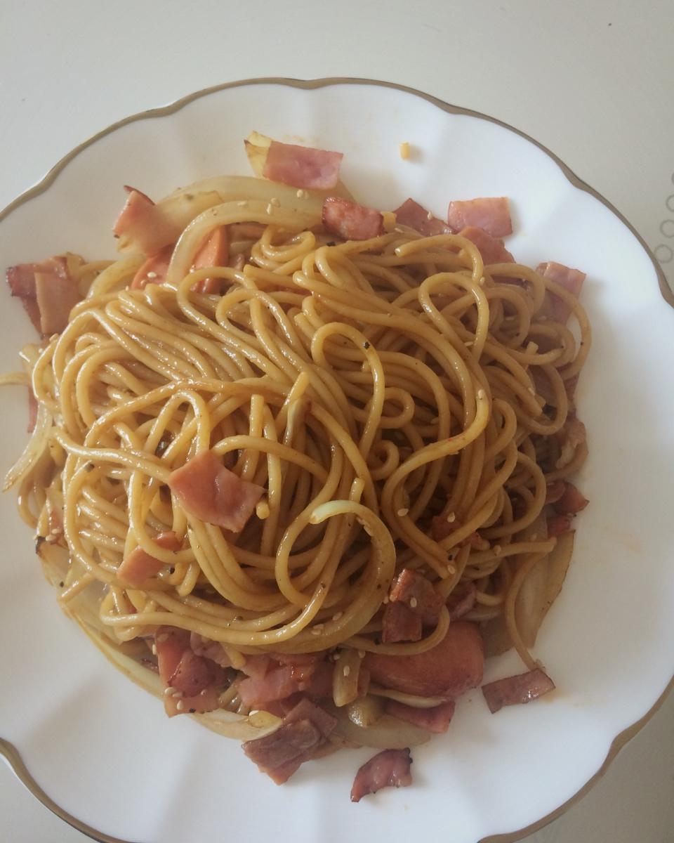 黑胡椒香肠意大利面
