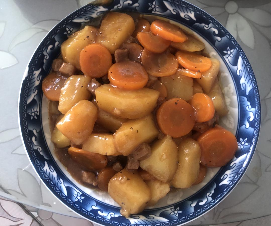 土豆萝卜炒牛肉
