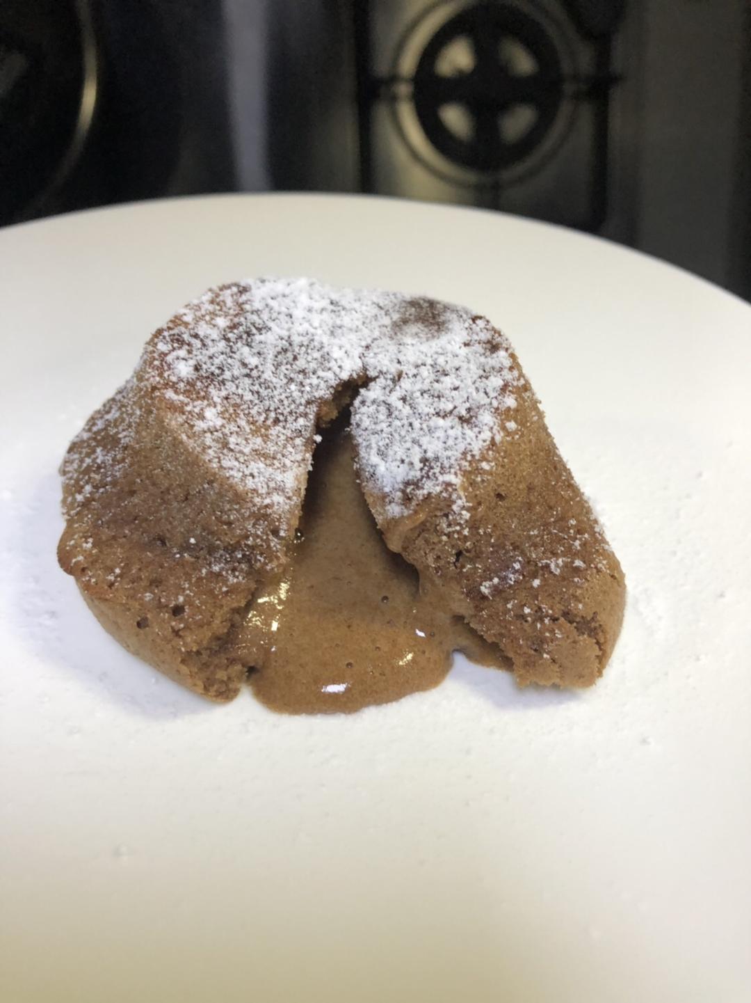 巧克力熔岩爆浆蛋糕的做法