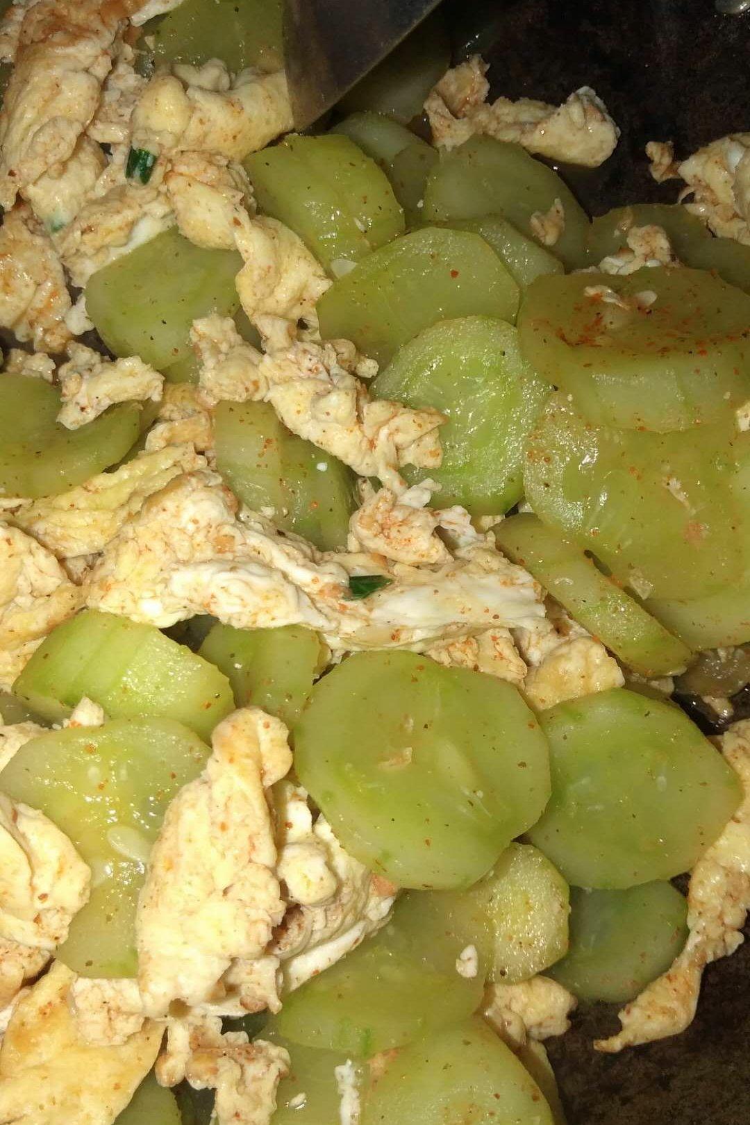 黄瓜炒鸡蛋