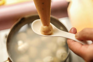 盐麴（盐曲）鸡肉豆腐丸子锅的做法 步骤9