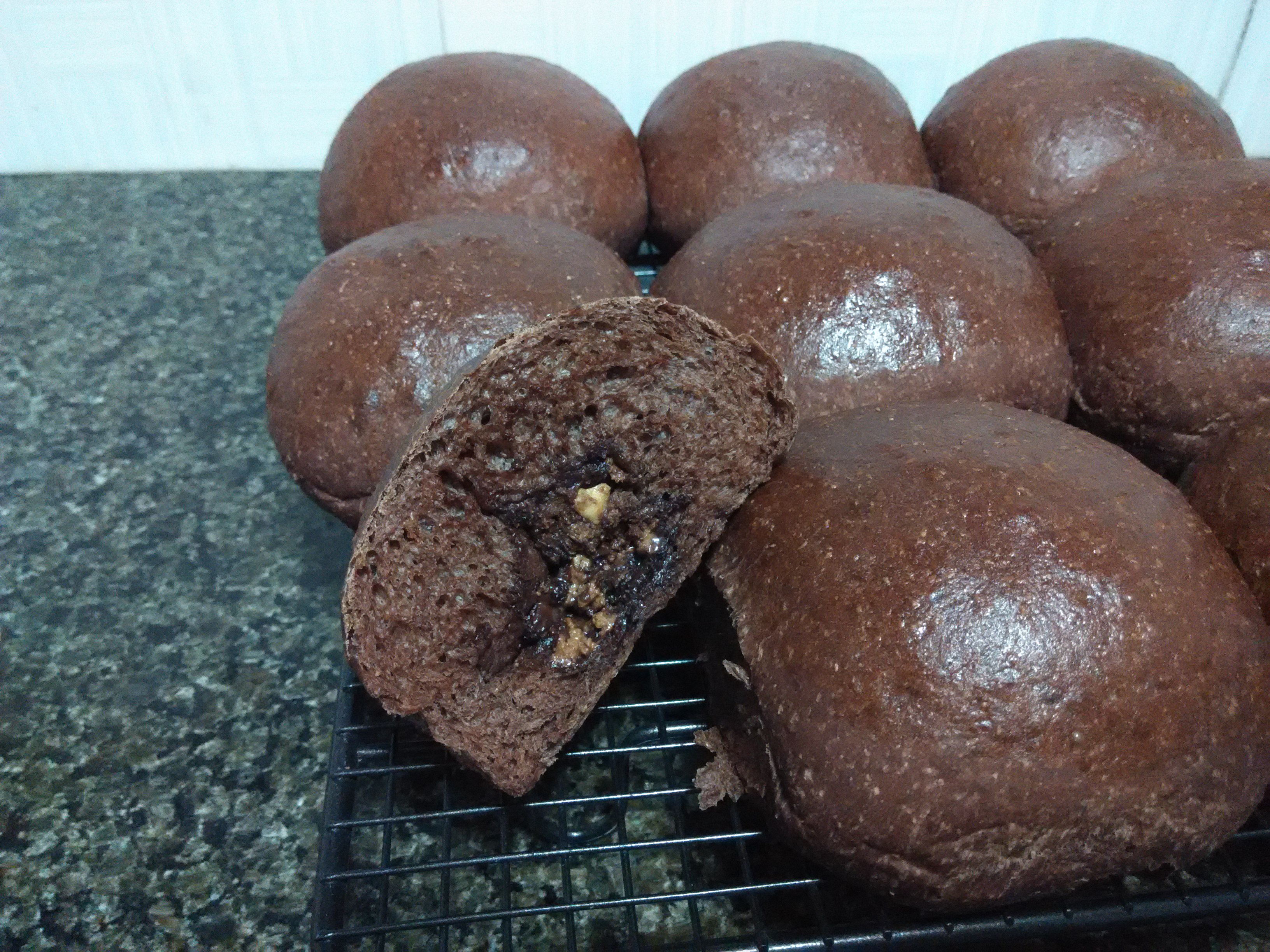 孽做的黑眼豆豆面包