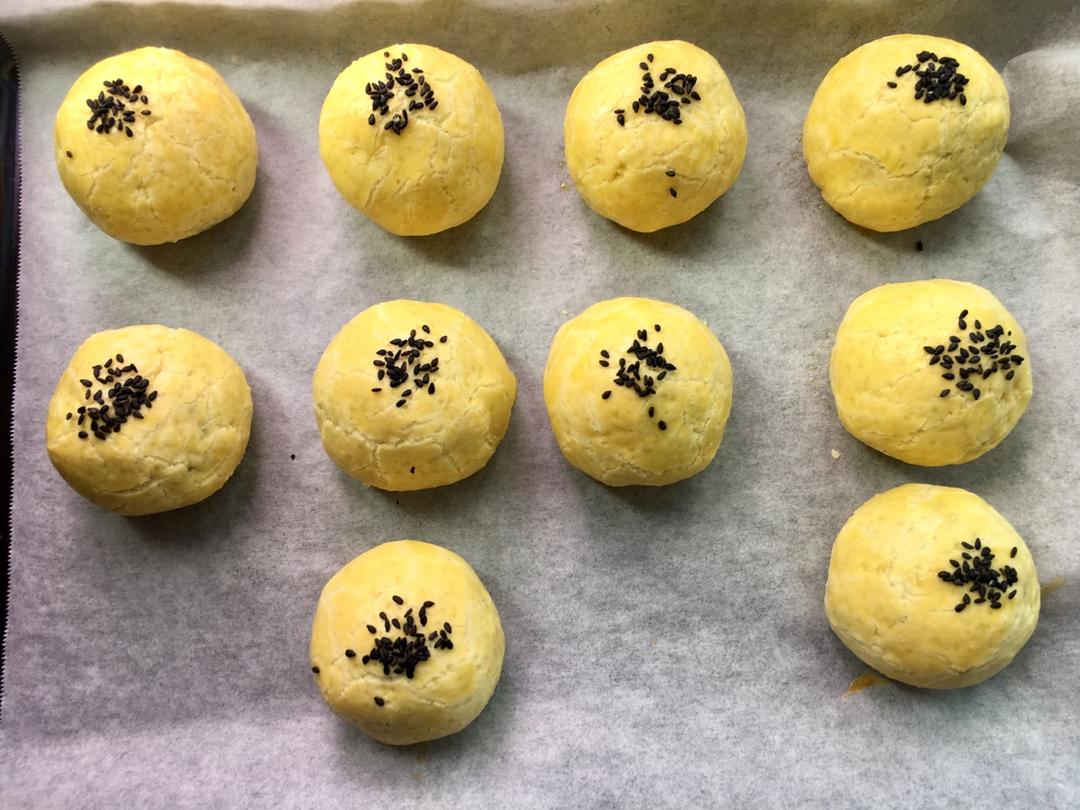 《Tinrry+》菠萝蛋黄酥（超快手、免揉、不用开酥）