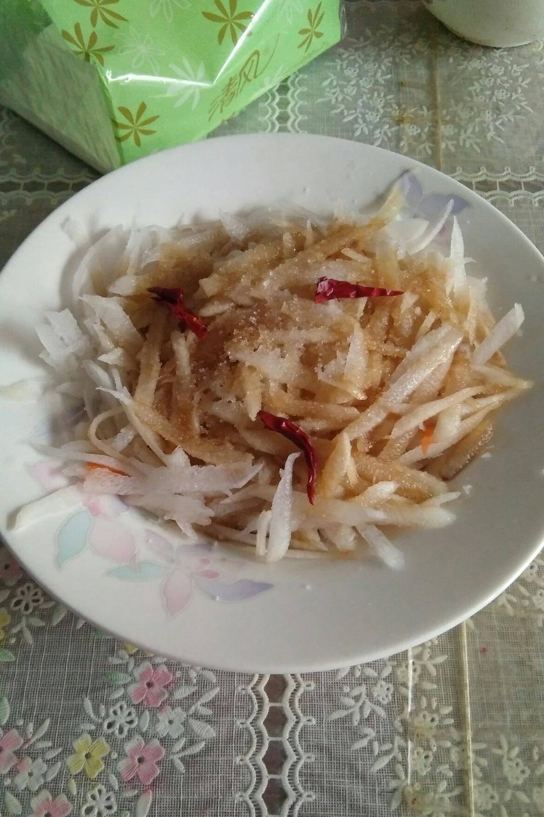 凉拌白萝卜丝