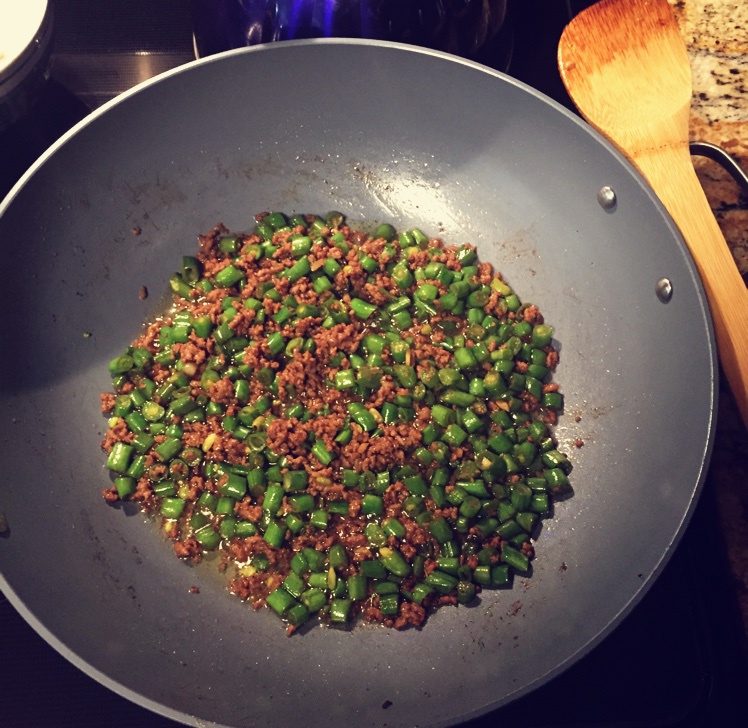 肉沫豆角下饭菜