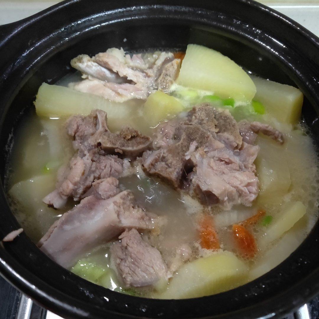 萝卜排骨汤