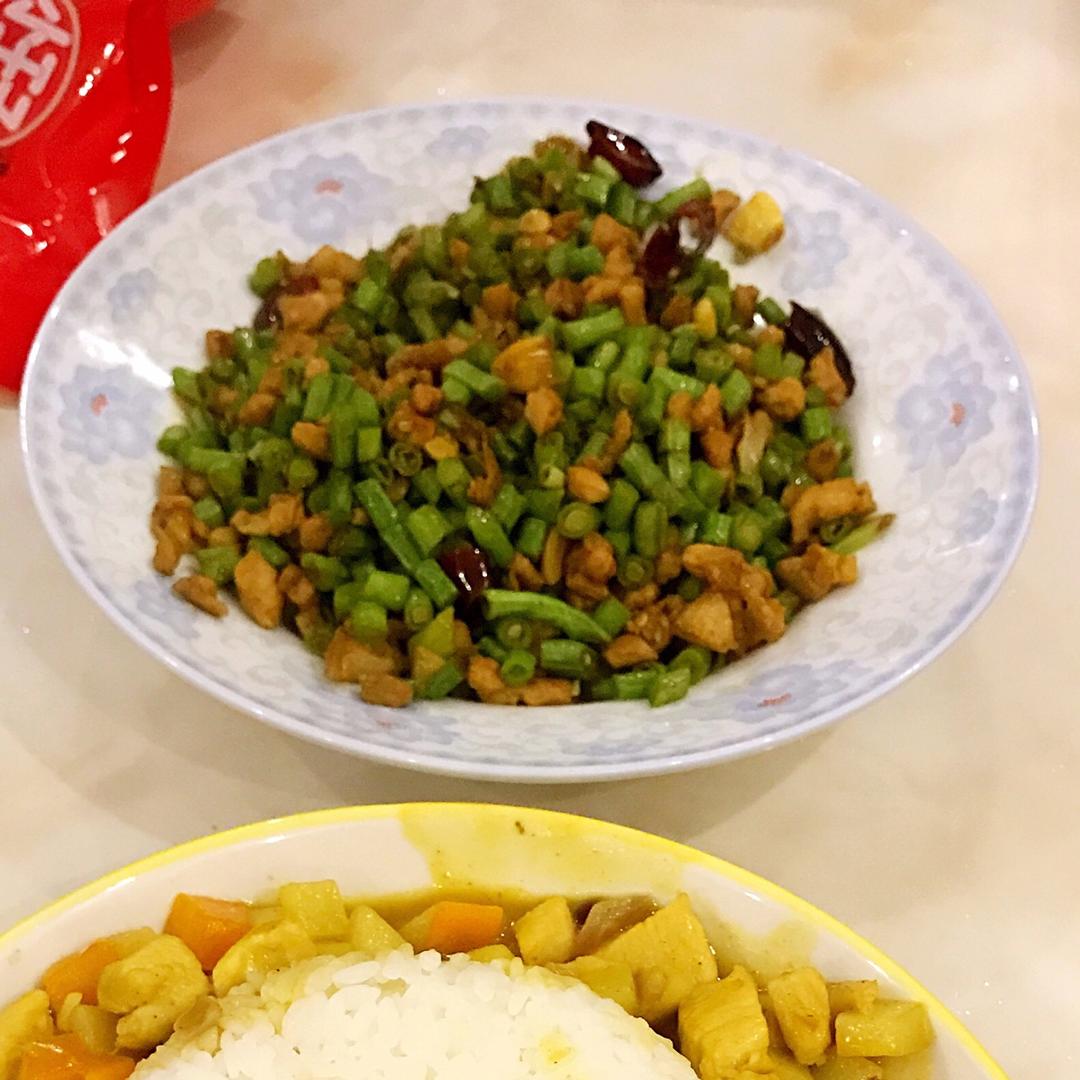 肉沫豆角下饭菜