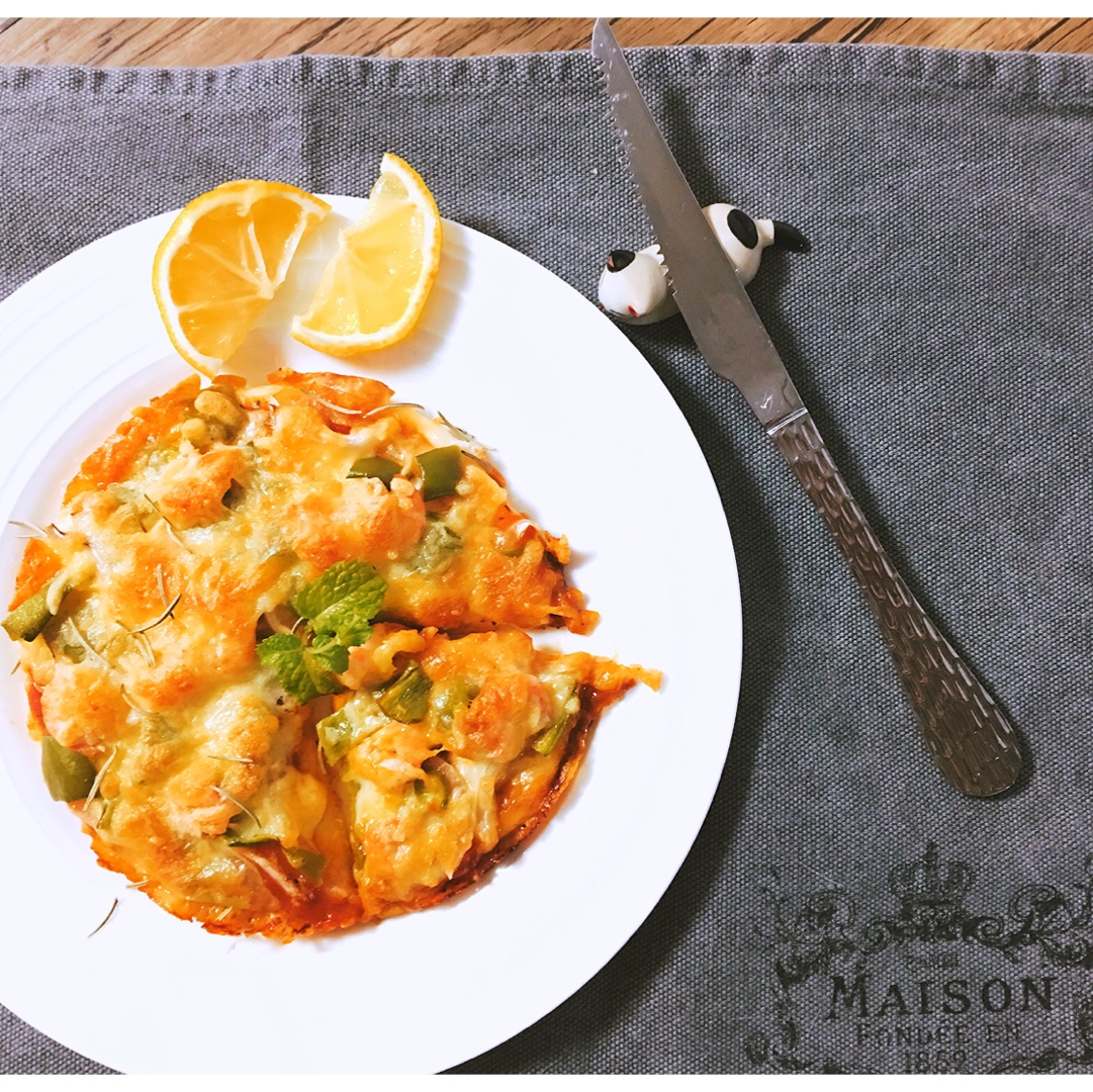 厚底鲜虾培根披萨