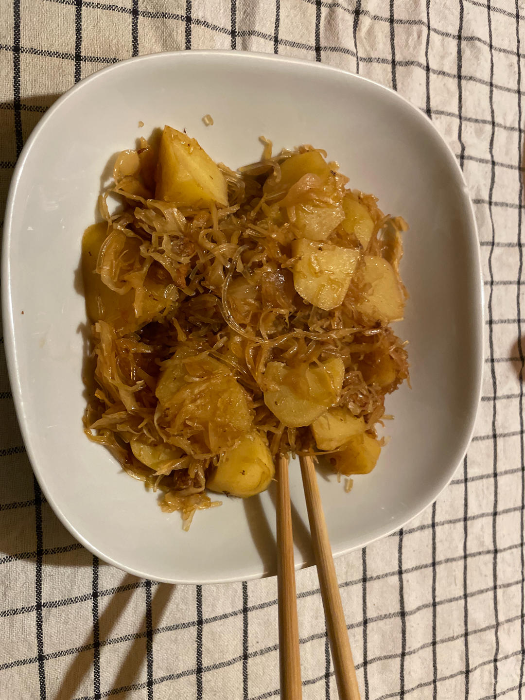 酸菜五花肉炖土豆