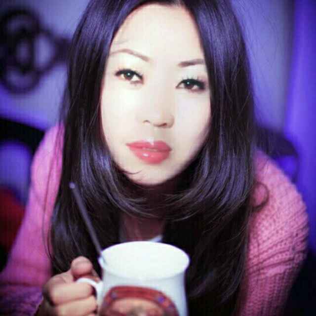 小小的女孩灵儿