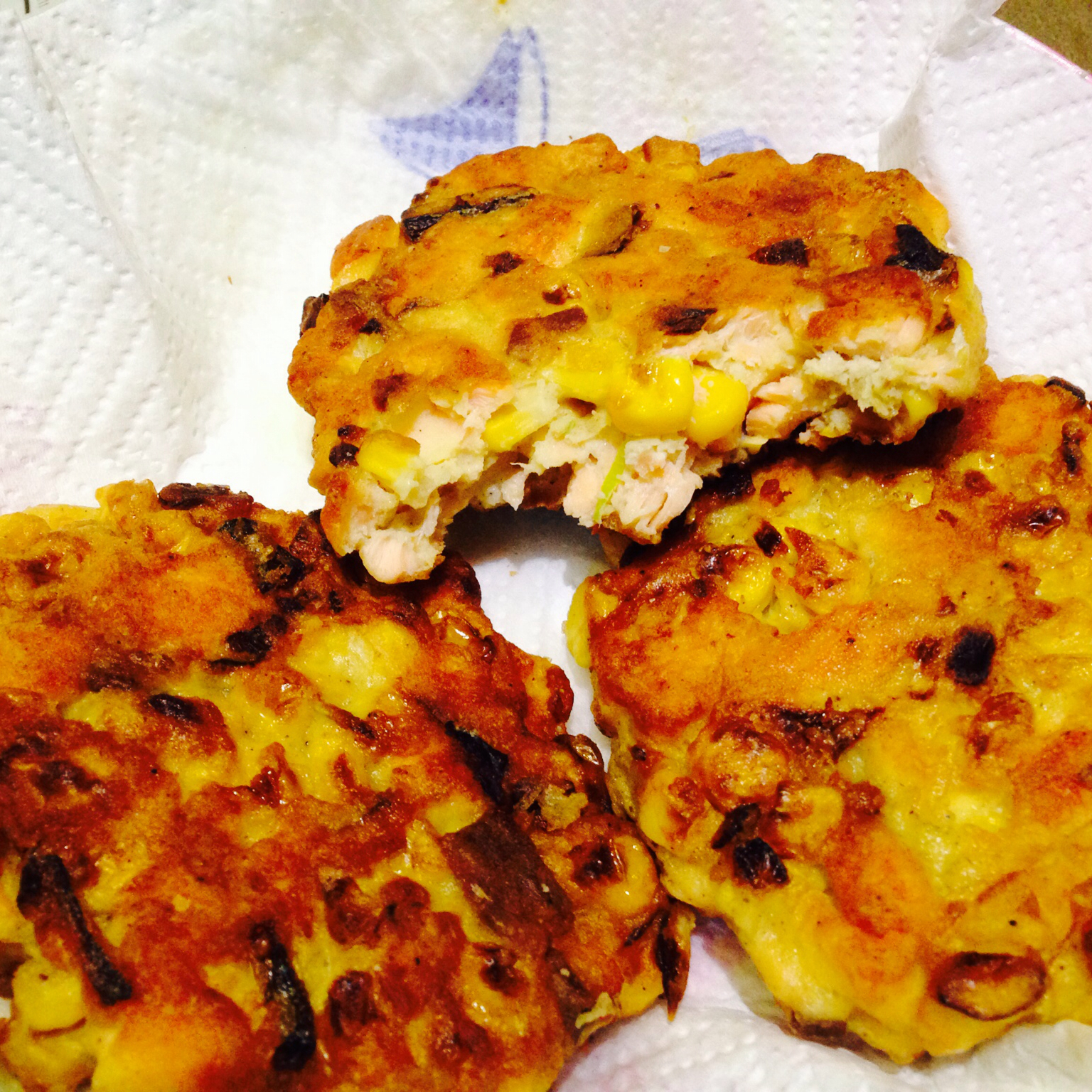 香煎三文鱼玉米饼 Salmon Pancake