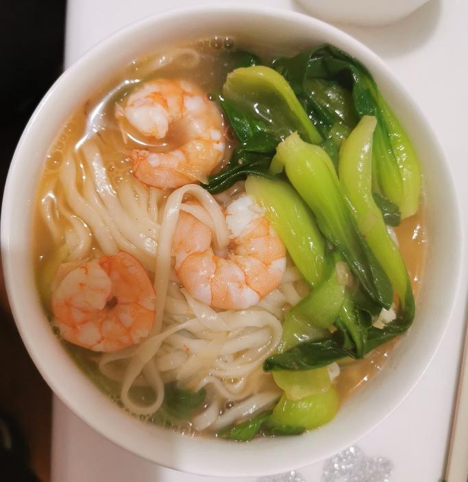 鲜虾青菜面的做法