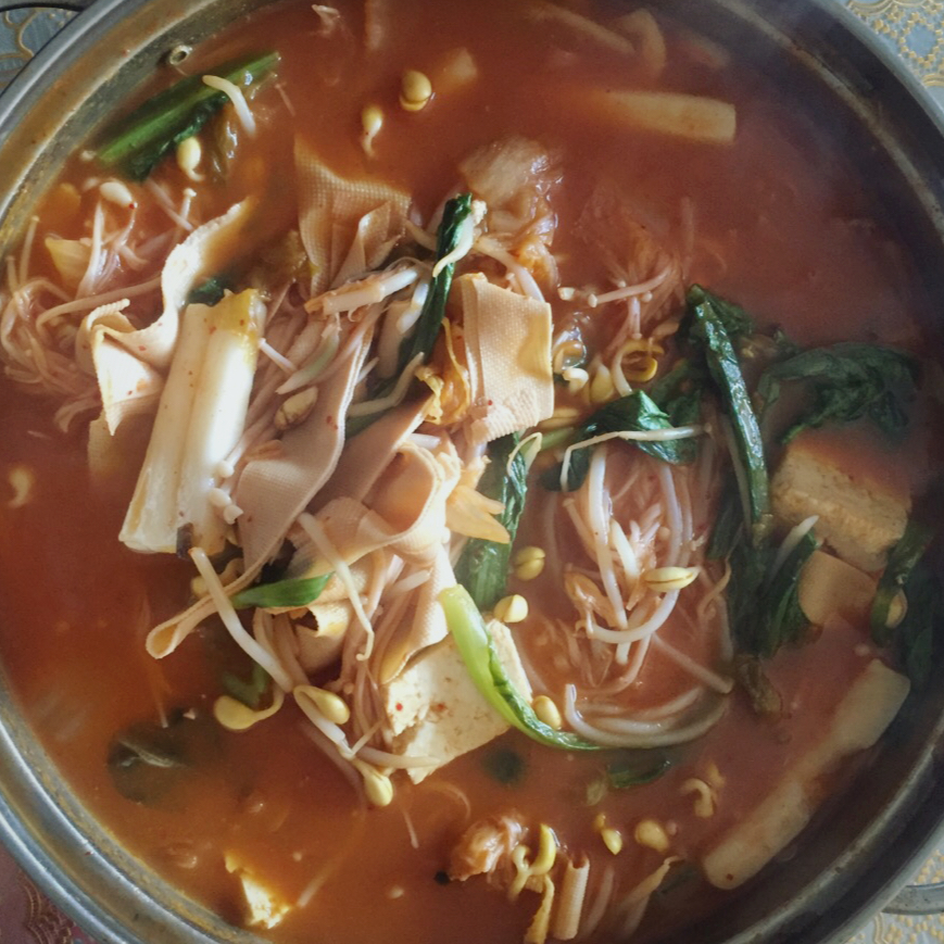 暖暖韩式泡菜火锅