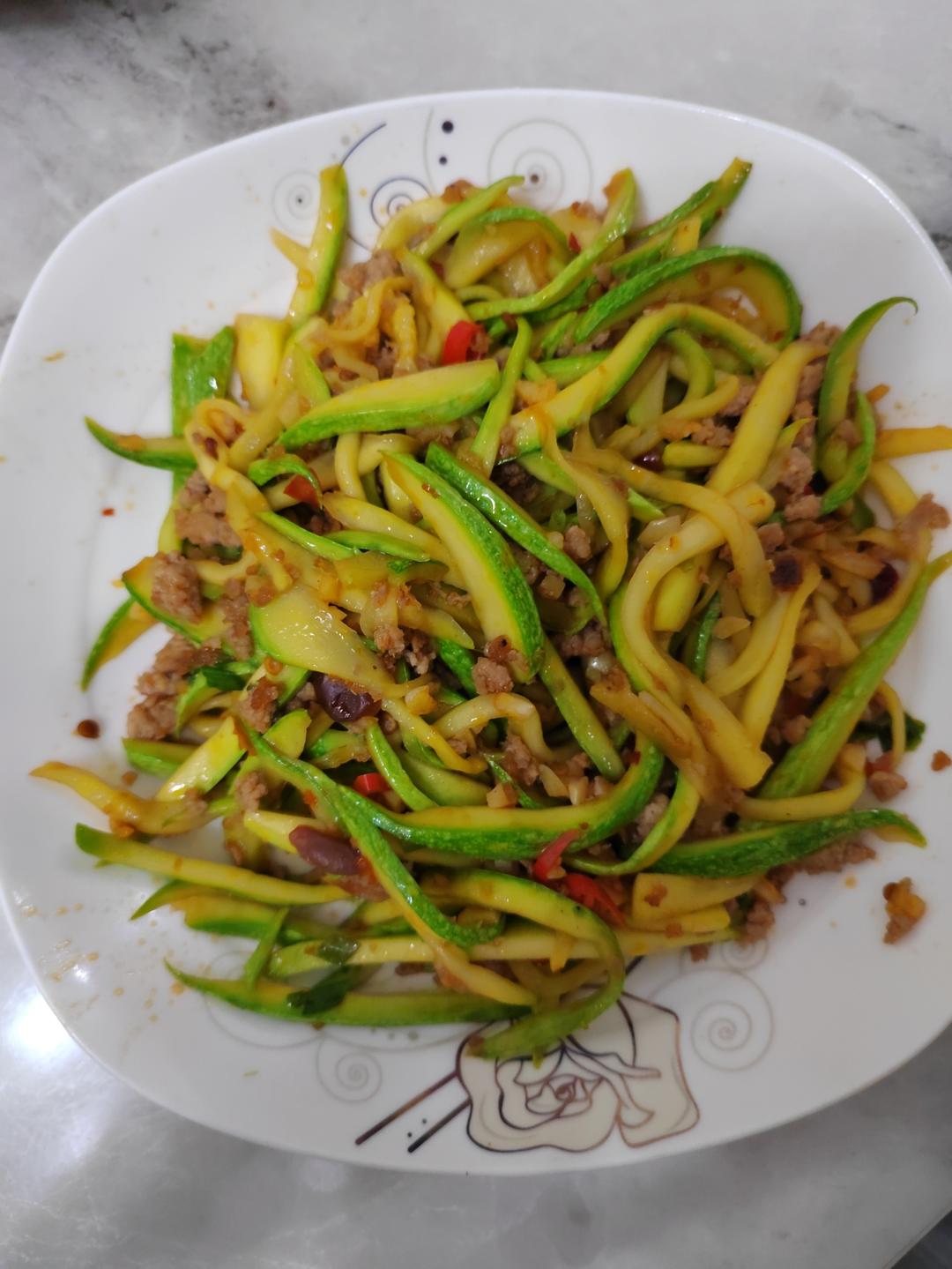 肉末西葫芦