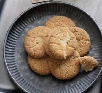 超简单，自发粉做的桃酥(黄油版)