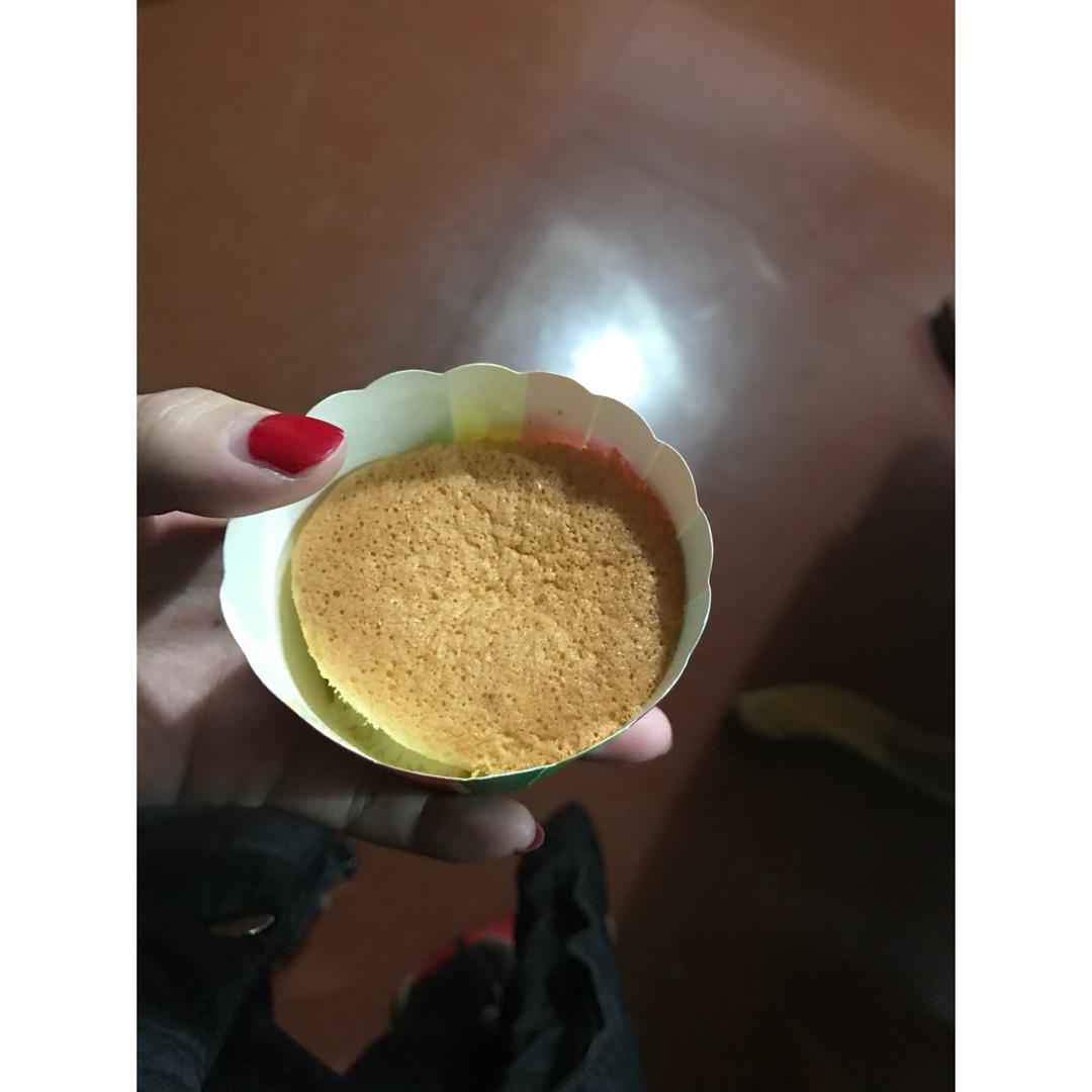 软绵绵戚风纸杯蛋糕