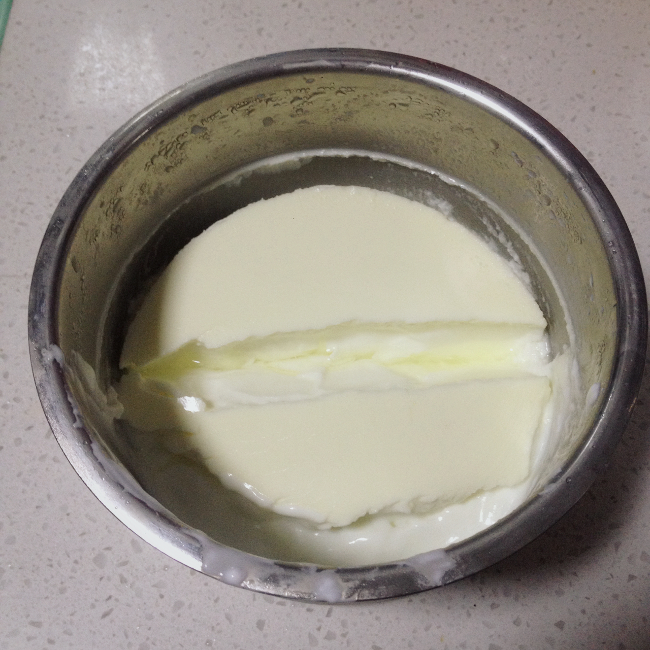 轻松去除乳清 巧得超浓酸奶