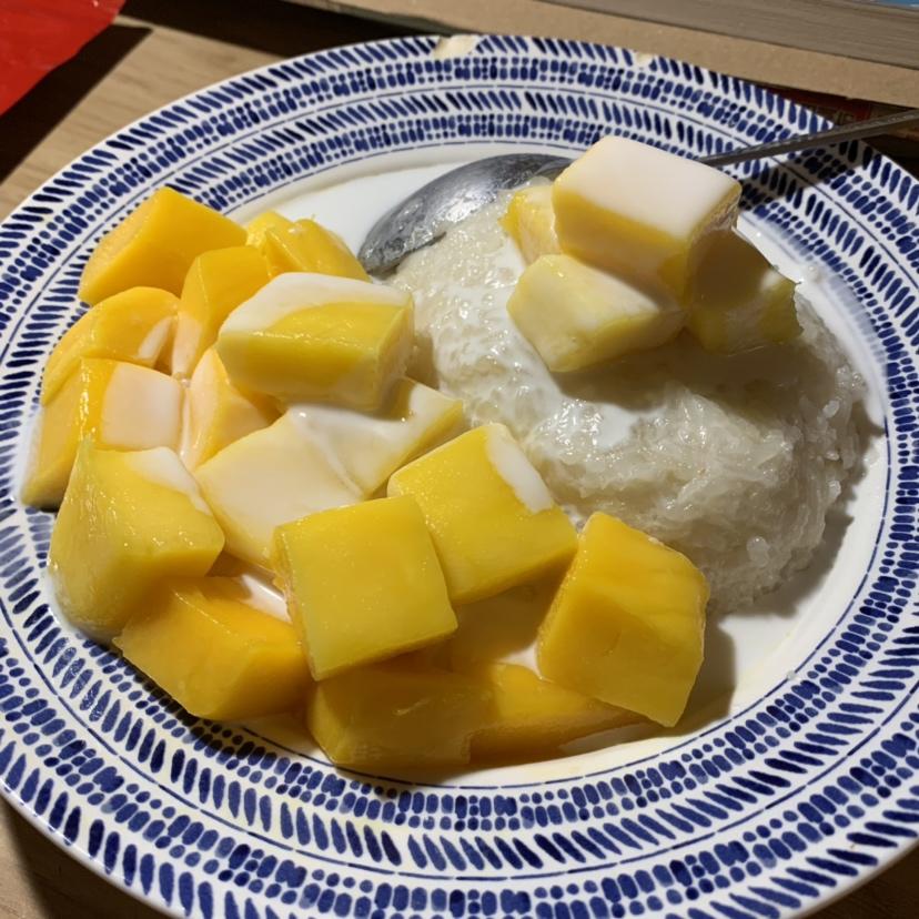 椰浆芒果糯米饭（附芒果玫瑰花做法）