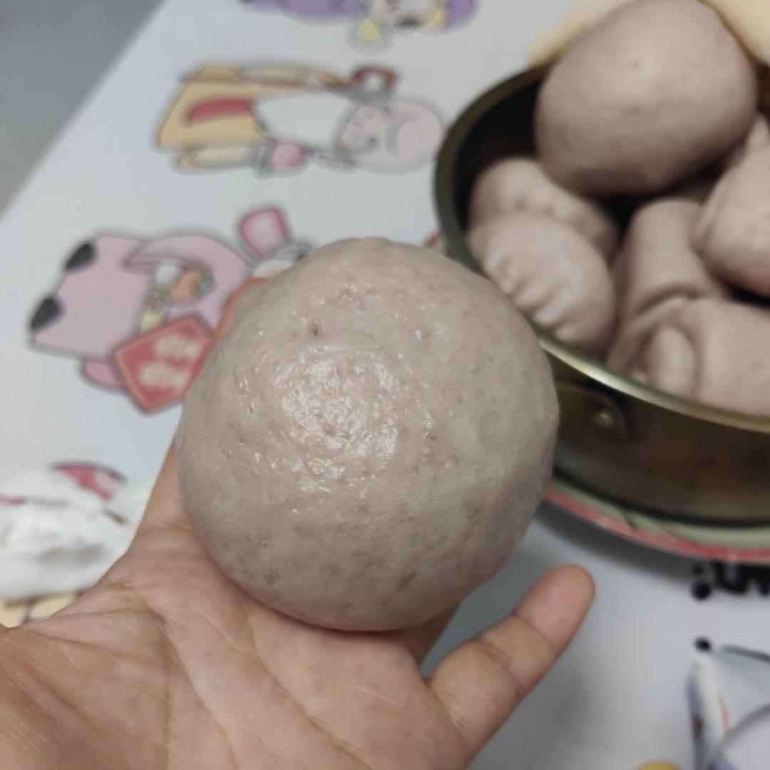 松软香甜的奶黄包，很快就可以搞定。
