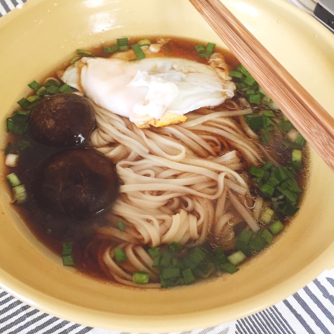 简单却鲜美的酱油面（传家面）