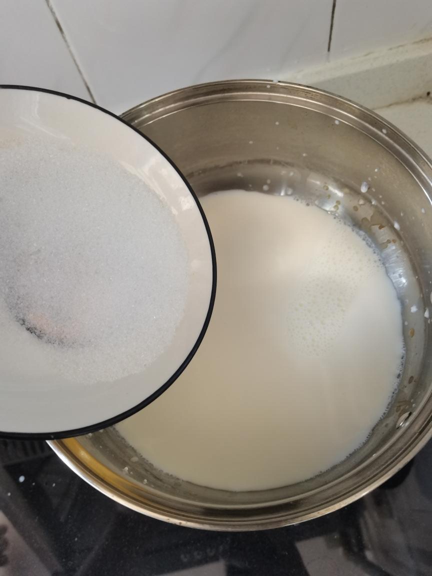 纯奶手撕吐司的做法 步骤1