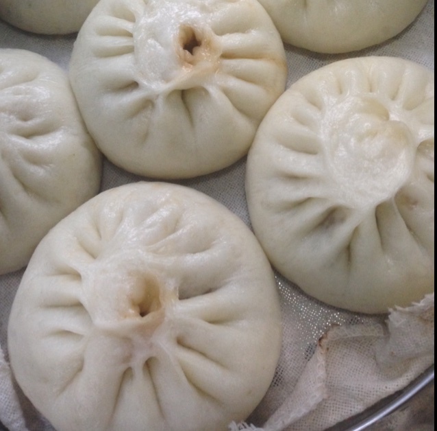 鲜美多汁的洋葱牛肉包子