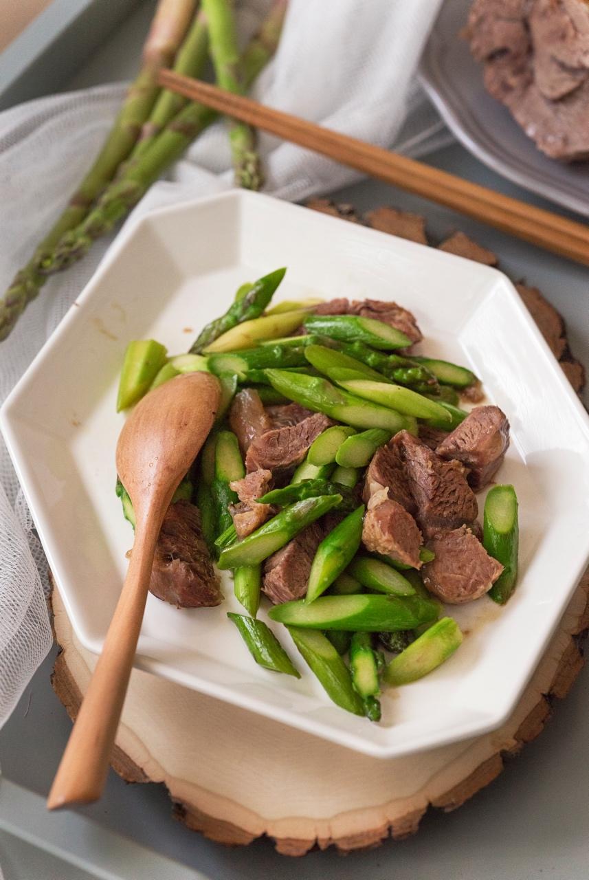 芦笋炒牛肉