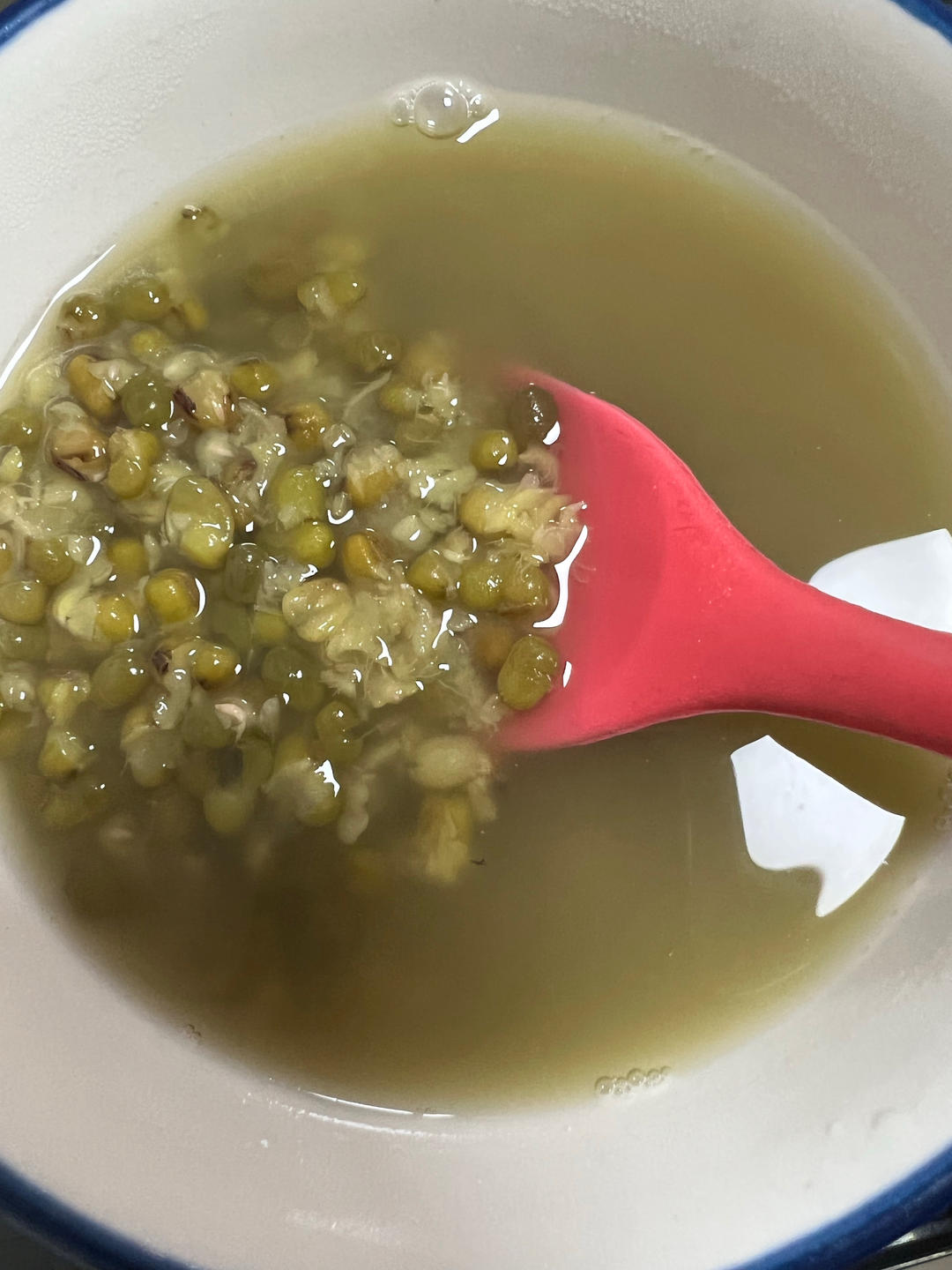 电饭煲快速出沙绿豆汤