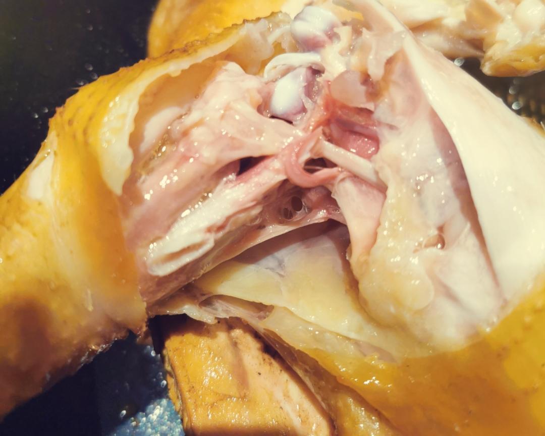 用鸡做的卤水鸡