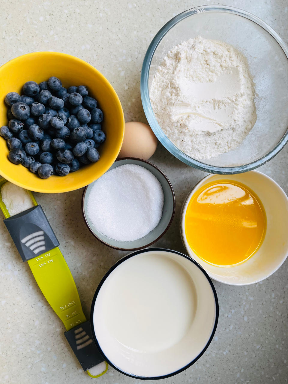 【爆浆蓝莓玛芬蛋糕】搅和几下就爆浆了～Blueberry Muffins～ | Q BAKE