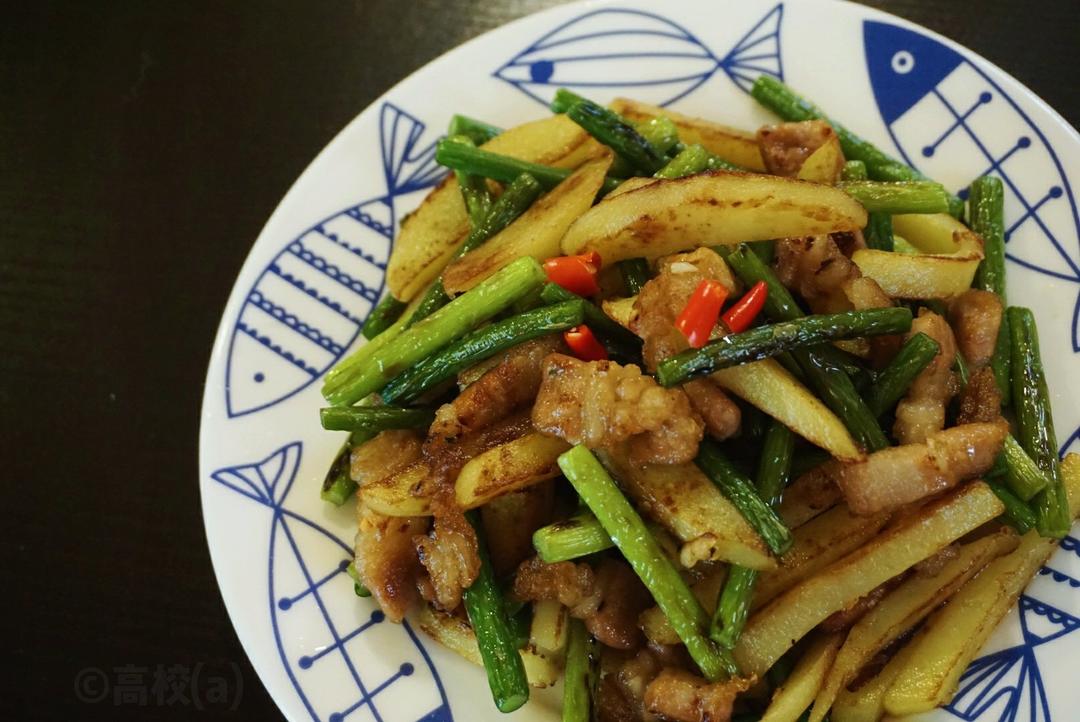 蒜薹炒土豆条