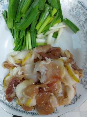 传统川菜，生爆盐煎肉的做法 步骤1