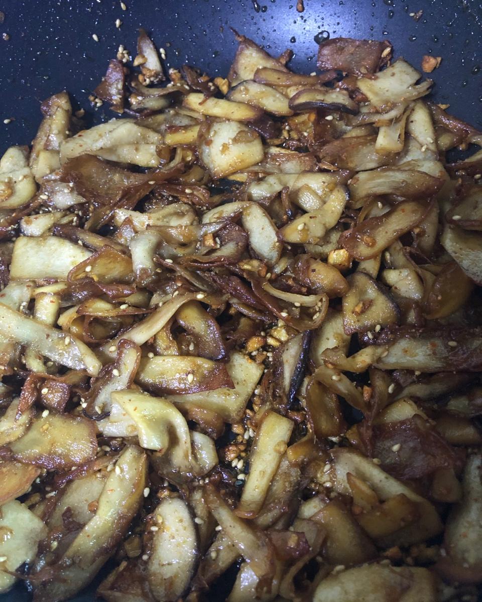 干煸手撕杏鲍菇