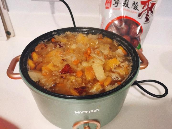 冰糖银耳雪梨汤