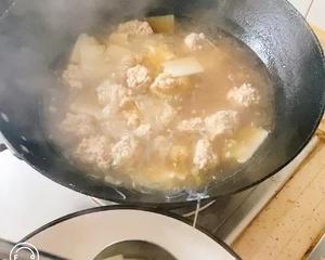 鲜美冬瓜丸子粉丝汤的做法 步骤6