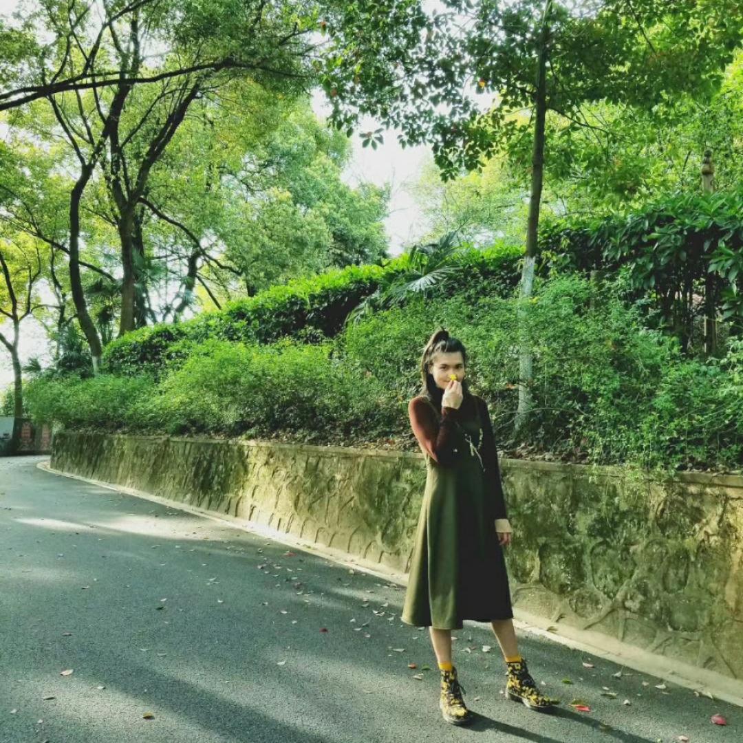 龙哥的蛋糕不一般