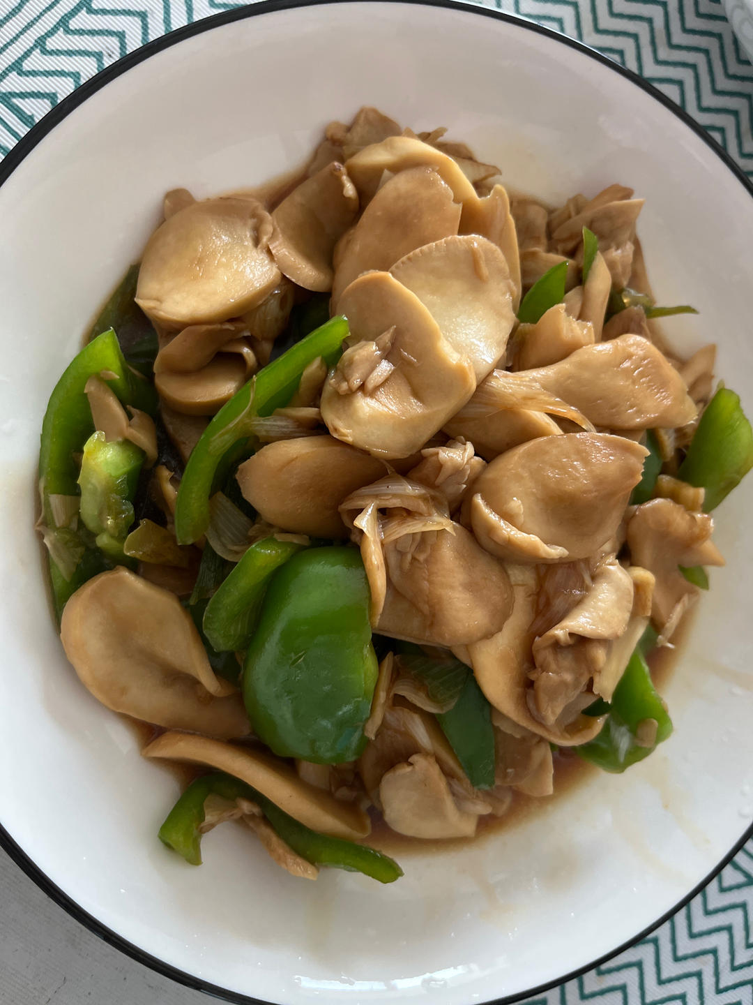 青椒素炒杏鲍菇
