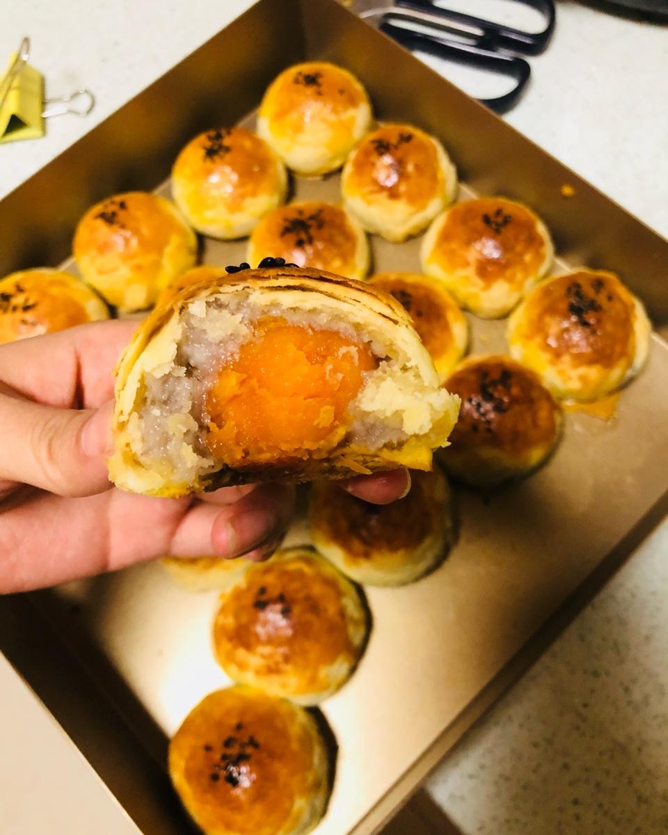 蛋黄酥——奶香浓郁芋泥馅（无猪油版）实践中总结出的详细制作流程