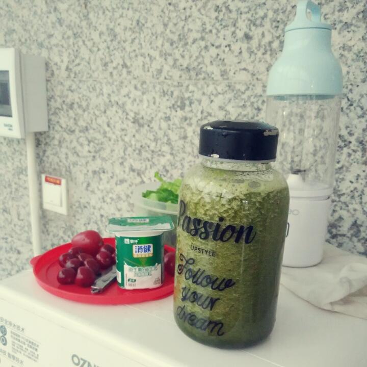 我的(´･ω･`)づgreen smoothie~