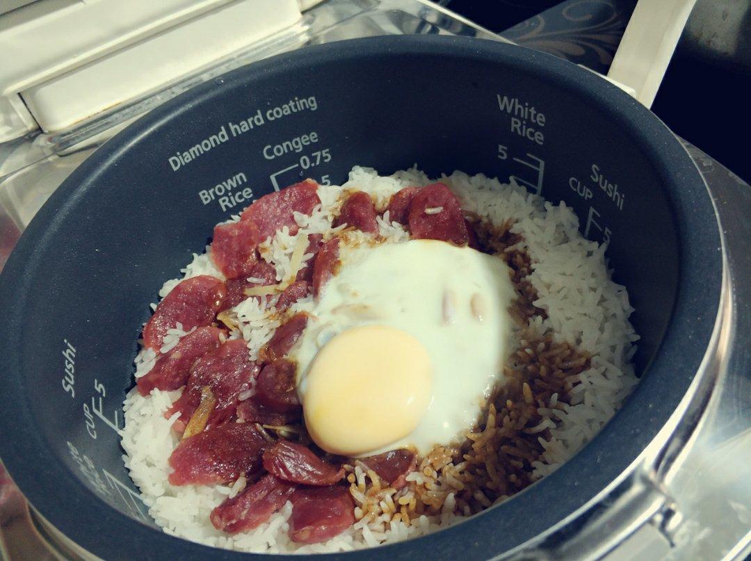 广式腊味煲仔饭（腊肠电饭锅版）