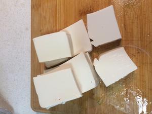 丝瓜炖豆腐（简单到不行）的做法 步骤2