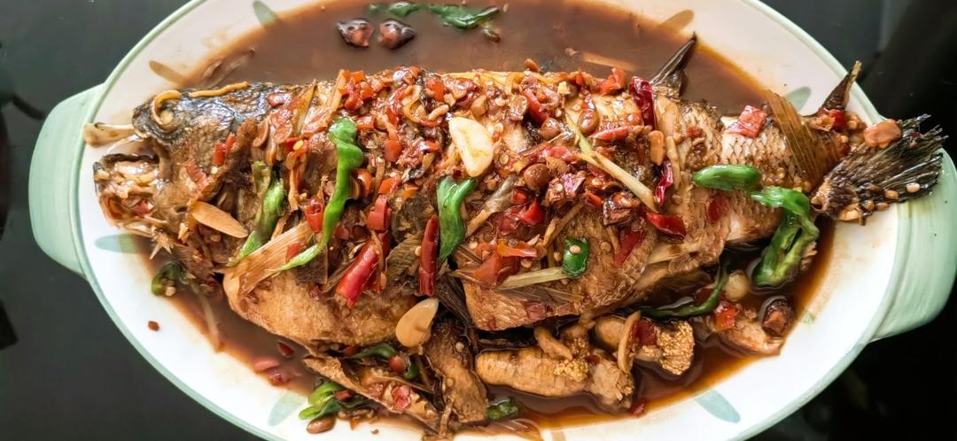 红烧鲈鱼