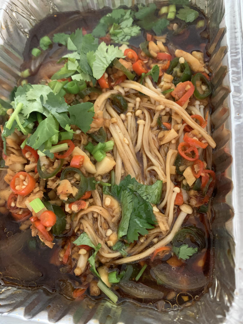 锡纸金针菇-在家用烤箱就能做的烧烤，烧烤店必点菜品之一！超鲜！