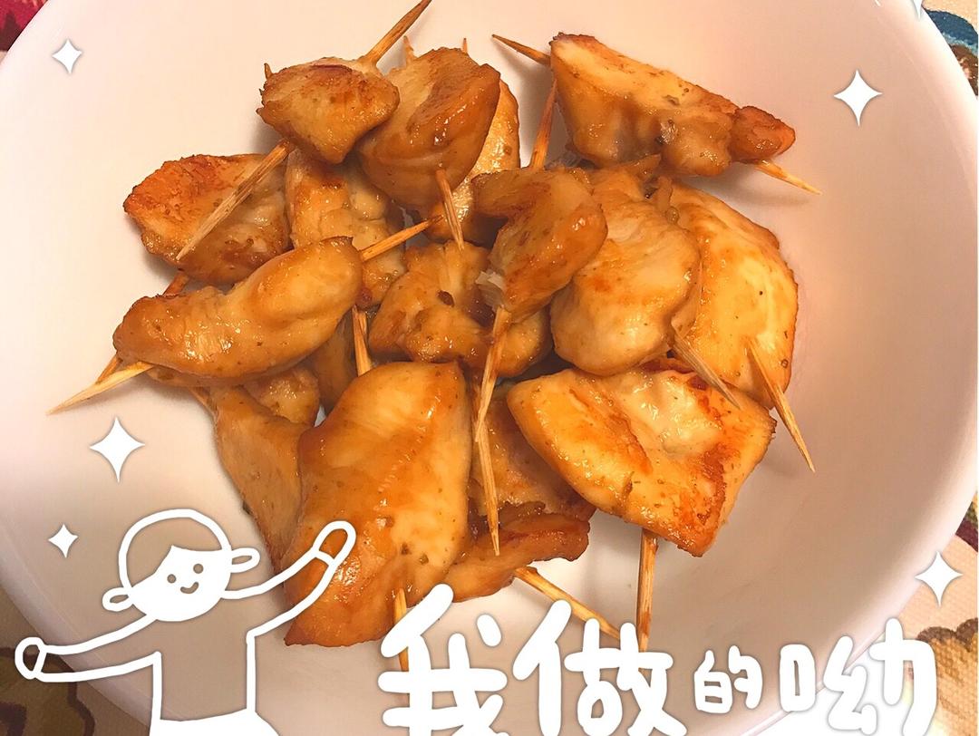 烤牙签鸡肉串、烤香菇