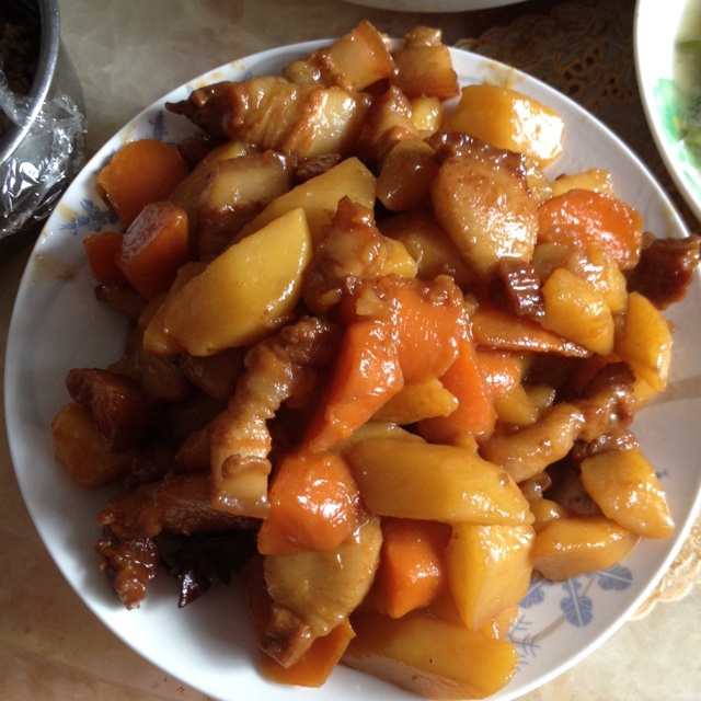 红烧肉炖土豆