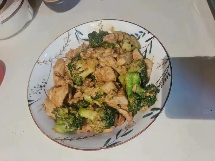 西蓝花炒鸡胸肉