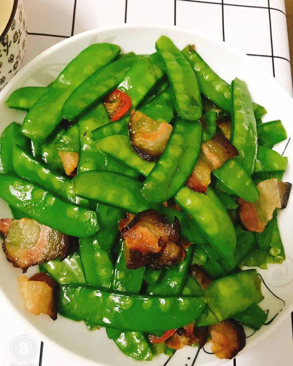 荷兰豆炒腊肉